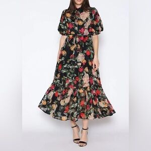 gracia black floral maxi dress size M Short Puffy And Elastic Sleeve Pocket